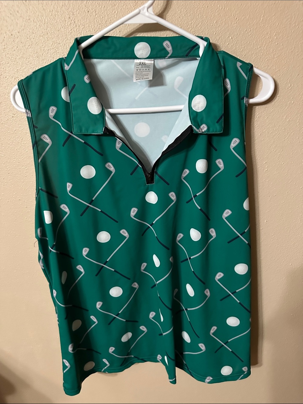 Sleeveless Golf Print Polo - Emerald Green & White